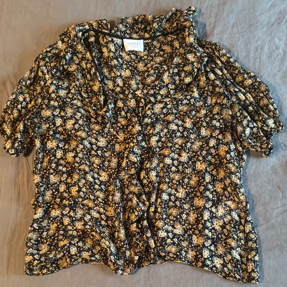 Floral Ruffle Blouse